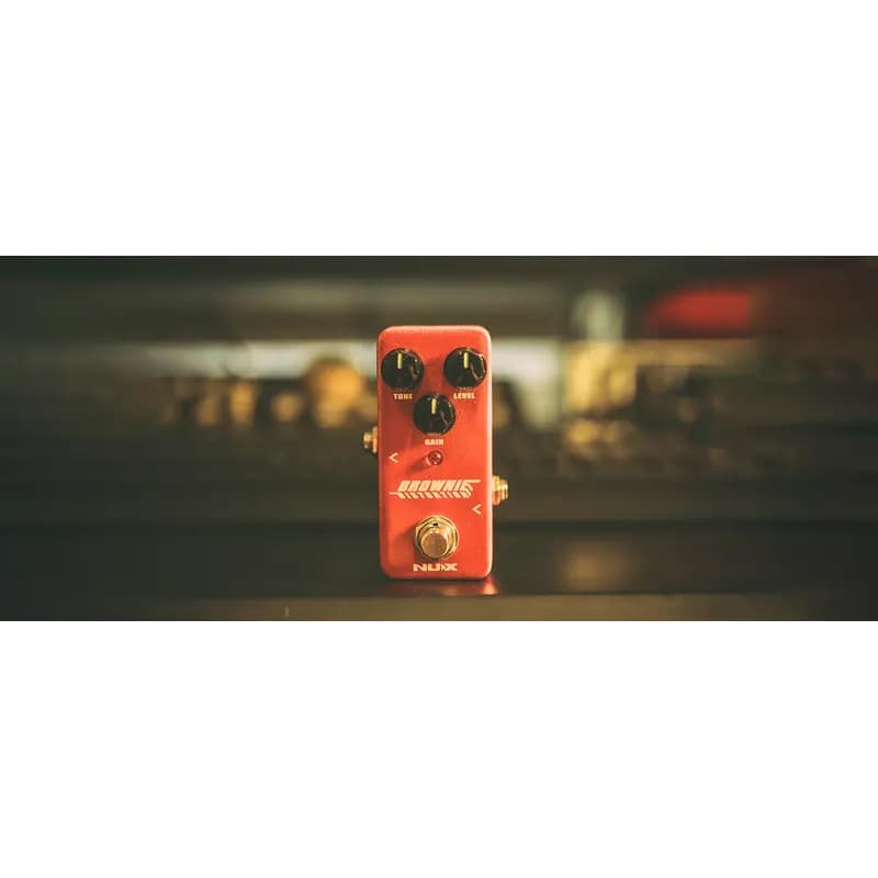 Nux Brownie, Distortion